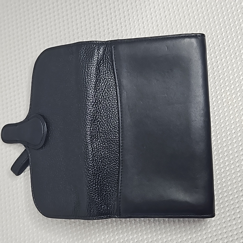 COACH WOMENS JADE  WRISTLET - Picture 8 of 9